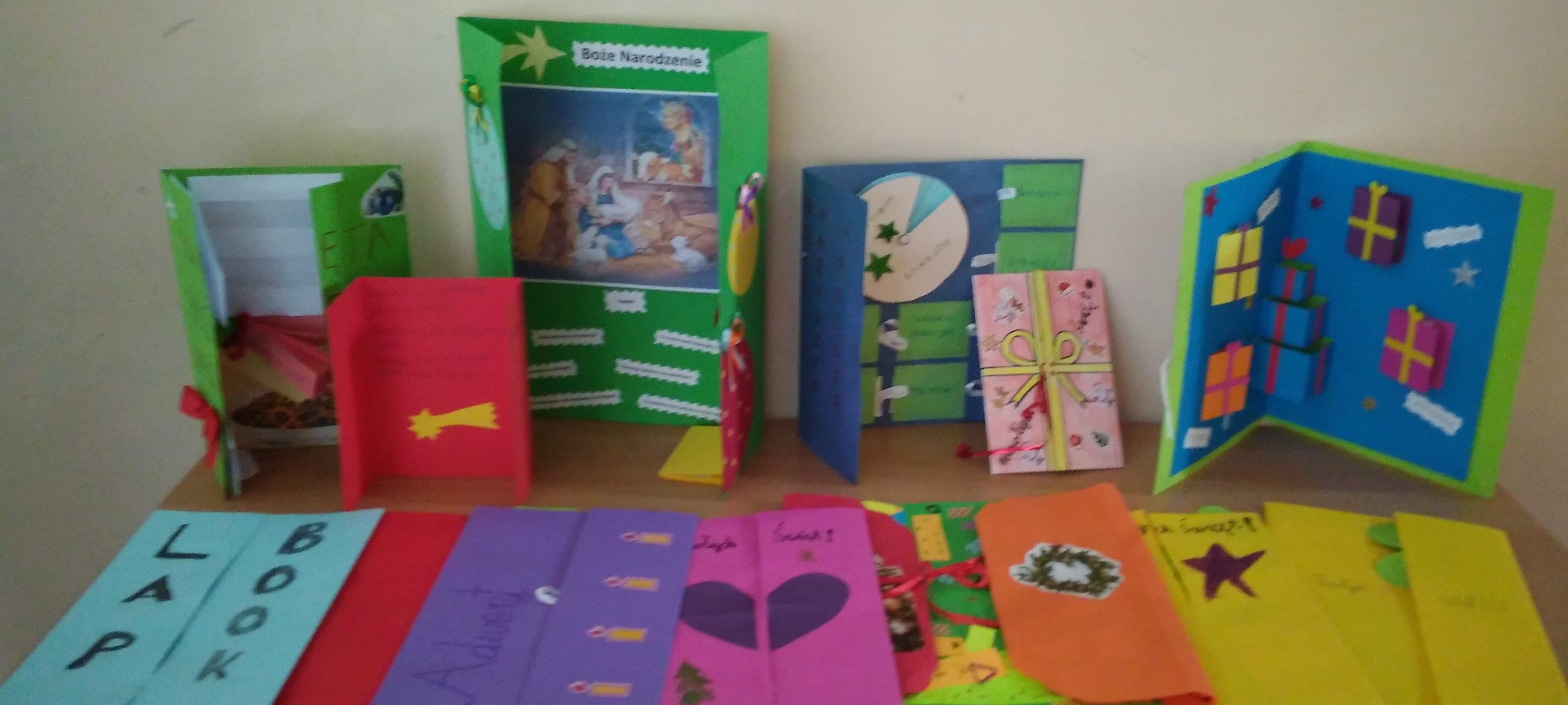 Świąteczne lapbooki w wykonaniu Uczniów kl. I-III