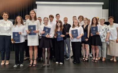 „Zakończenie Roku Szkolnego w Klasach Ósmych – Nowy Rozdział się Rozpoczyna”